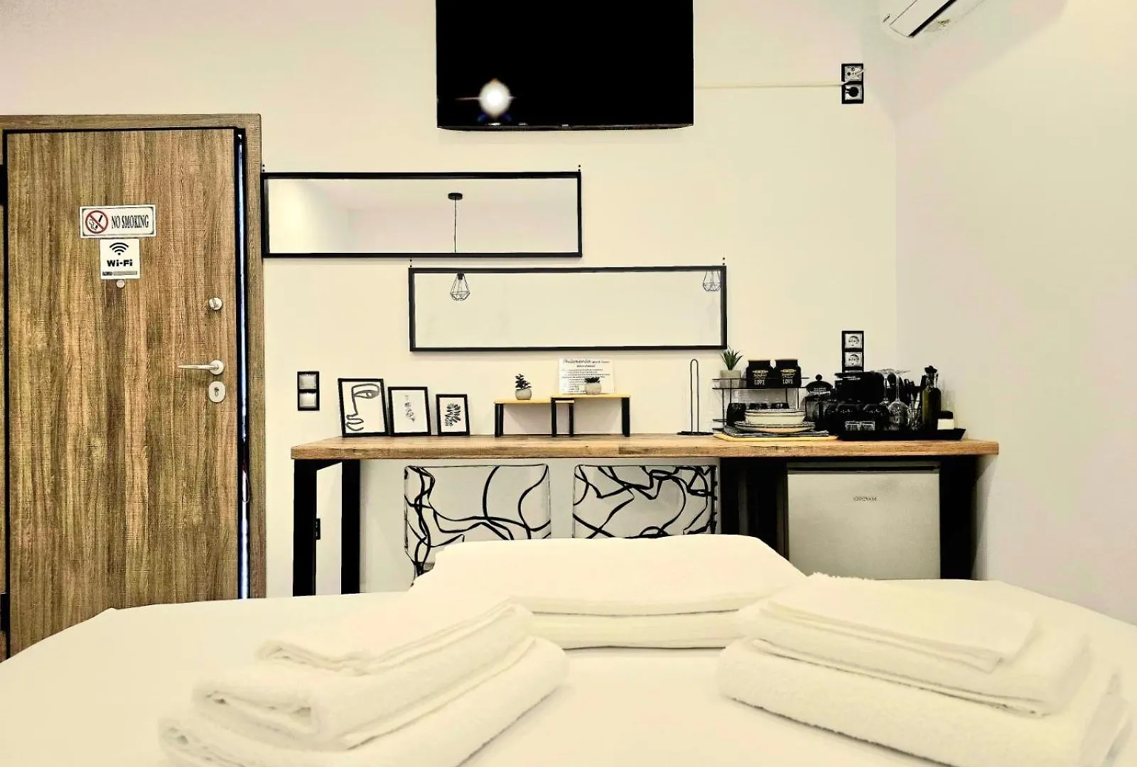 Apartment Philoxenia Guest Studio Himare Albania