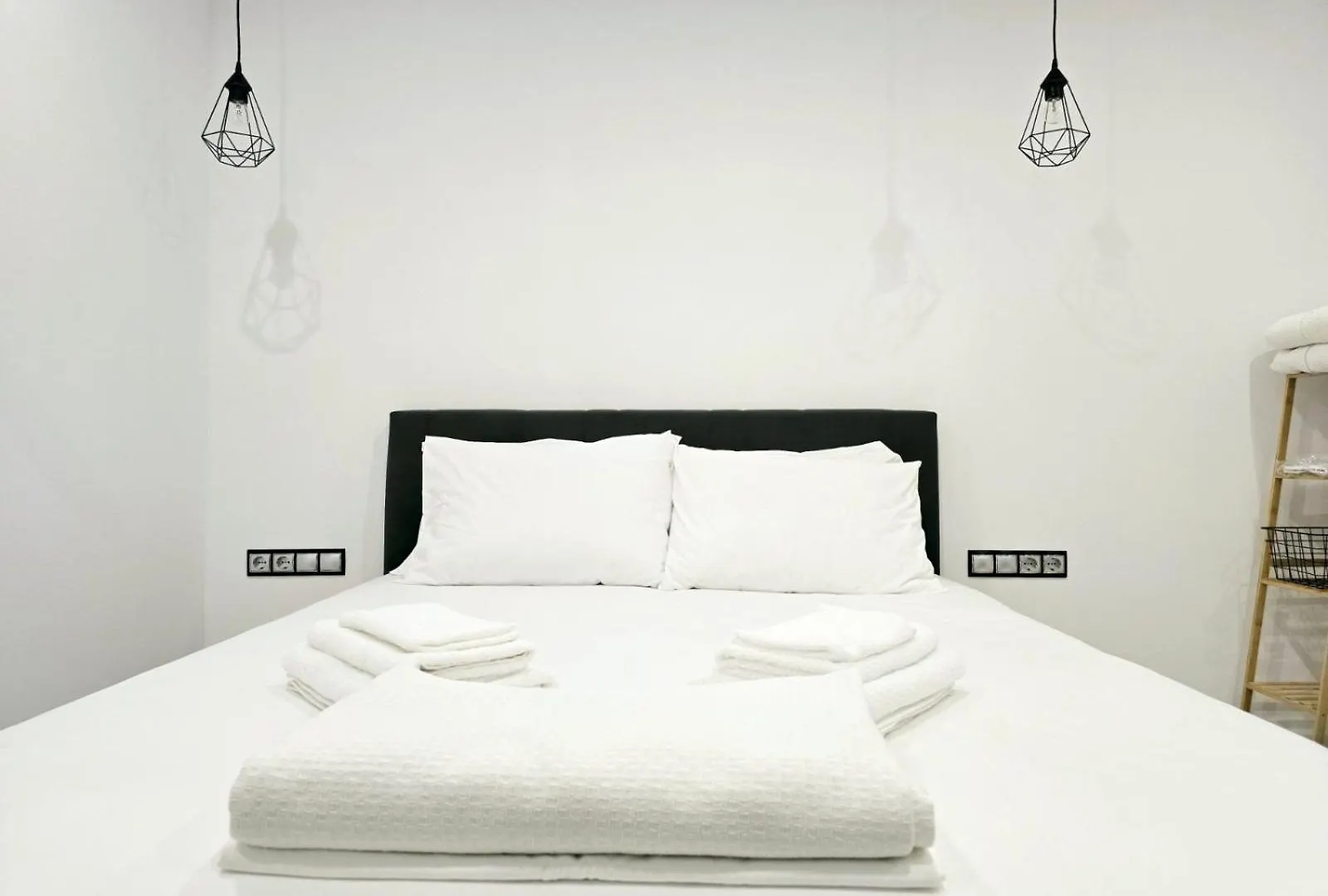 Philoxenia Guest Studio Himare 0*,  Albania